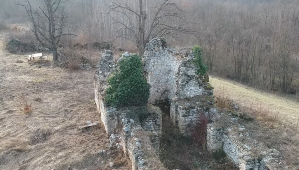 NAROD PRIČA DA GA JE PROKLEO CAR LAZAR Ovu nekropolu opisuje nekoliko legendi vezanih za feudalca, kneza Velimira (FOTO/VIDEO)