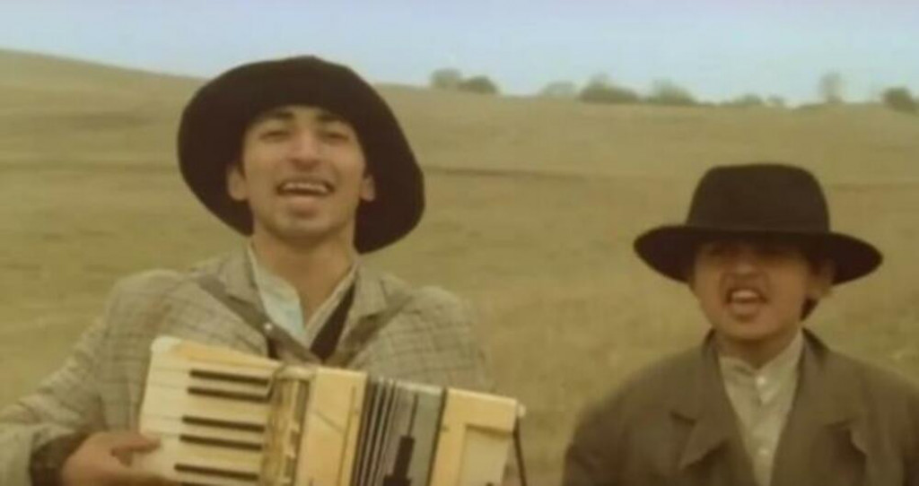 Svi ih pamte po pesmi "Za Beograd, za Beograd": Evo kako danas izgledaju muzičari iz filma "Ko to tamo peva?"