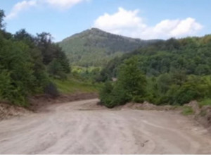 LJUDI NE MOGU DA VERUJU ŠTA VIDE Preko Radan planine prošao autobus posle 55 godina