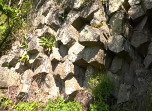 SRPSKA PLANINA KOJU SMATRAJU OPTIČKOM ILUZIJOM Da li znate da u našoj zemlji postoji uzdrdna nizbrdica?