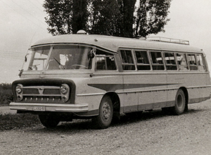 NA OVU EKSKURZIJU DOLAZILI SU IZ SVIH KRAJEVA SRBIJE Postojao je autobus koji je vozio u nepoznato i uvek se tražila KARTA VIŠE