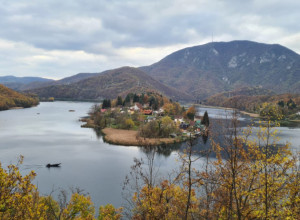 Srpski Bled na Zapadnoj Moravi: Nestvarna lepota poluostrva usred jezera o kojoj mnogi pričaju