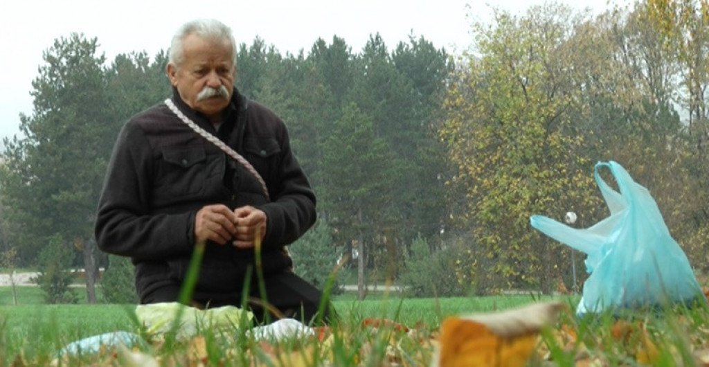 SAMO KOD SRBA JEDNO PIĆE SE KORISTI KAO LEK I SREDSTVO ZA ČIŠĆENJE Mirko tvrdi da za svaku boljku postoji travka