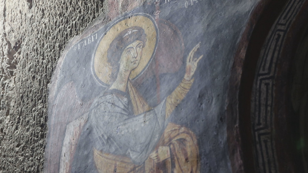 OSTROG NIJE JEDINI HRIŠĆANSKI MANASTIR UKLESAN U STENI Preko 3.000 pećinskih crkava nalazi se u Turskoj, veruje se da su na tim mestima sveci Petar i Pavle čitali svoje propovedi