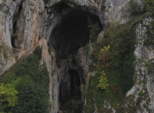 700 stepenika do bisera zapadne Srbije: Legenda kaže da ovu pećinu čuvaju zmajevi FOTO