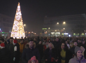 ČAČAK SE SPREMIO ZA PROSLAVU NOVOGODIŠNJIH PRAZNIKA Uz muziku u srećnu novu godinu