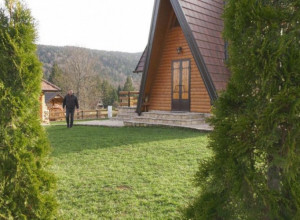 BEOGRAĐANI POLUDELI ZA PLACEVIMA Smeštena u samom srcu Tare, postala jedna od najtraženijih lokacija u Srbiji