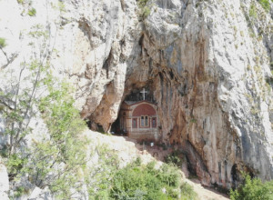 ENGLEZI POSLALI DRAŽI KOVČEG  PUN ZLATA Misterija koja ni danas nije rešena, da li je ovde zakopano četničko blago