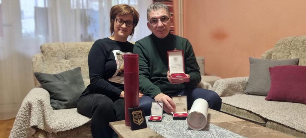 SRPSKI POLICAJAC VELIKOG SRCA Strog u borbi protiv kriminala, ali duša od čoveka, sve novčane nagrade davao u humanitarne svrhe