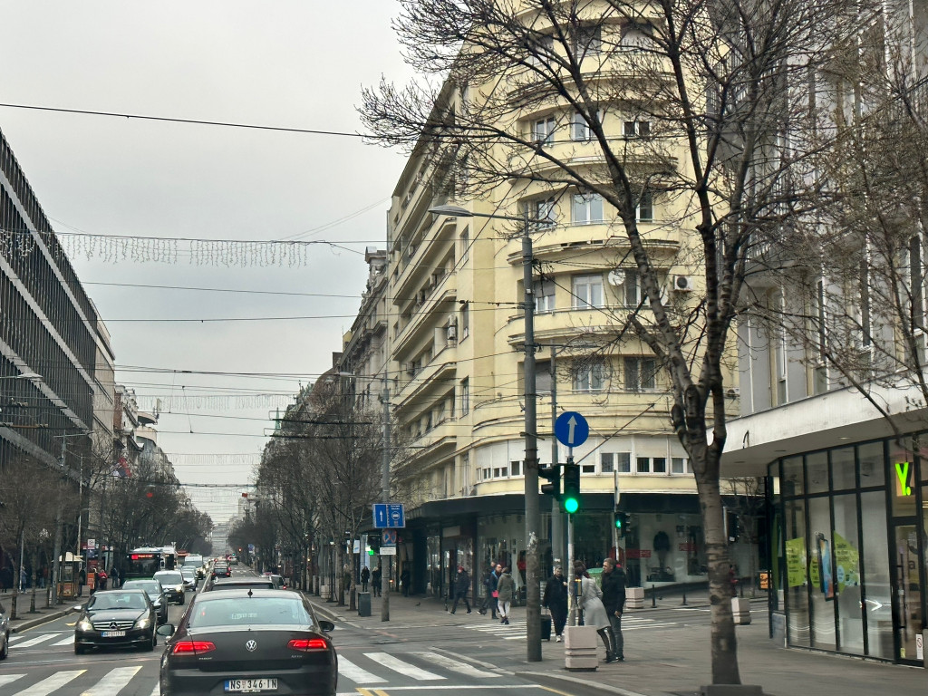 ONI SU BILI KOMŠIJE, A OVA ZGRADA JOŠ UVEK ČUVA NJIHOVE TAJNE  Desanka Maksimović nikada nije prebolela tragičnu smrt Branka Ćopića