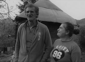 ALBANKA DONELA VELIKU SREĆU U TROŠNU SEOSKU KUĆU I UMRLA Dvoje dece su sada siročići bez stuba i oslonca a on samohrani otac