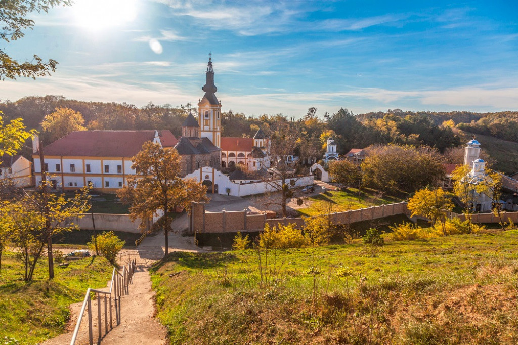 SKRIVENI BISER FRUŠKE GORE Manastir koji krije dve neobične legende, jednostavno ga morate posetiti