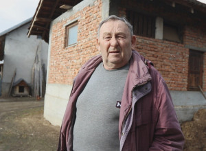 POKLANJAM DVE KUĆE, RESTORAN I IMANJE Neverovatna odluka Milana iz Lazarevca, decenijama radio na zapadu i sada želi sve što ima da prepiše poštenim i vrednim ljudima, uslov je samo jedan