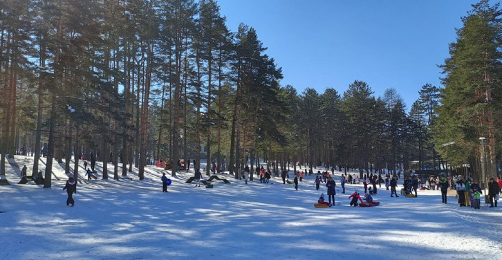 Ski sezona u Srbiji je počela: Pogledajte cene koje vas očekuju na skijalištima