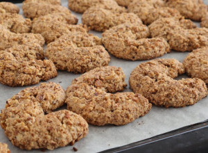 TRADICIONALNE ORASNICE OD SAMO 4 SASTOJKA KAKVE SU SE NEKAD PRAVILE: Naše bake su ih mesile samo po ovom RECEPTU