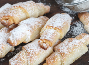 NE PEKU SE, A ODUŠEVIĆE VAS Recept za preukusne domaće kiflice koje svakoga ostave bez teksta