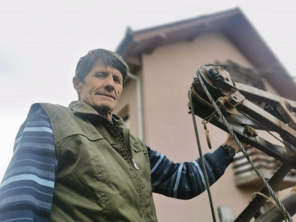 Bole sa Javora najpoznatiji je bunardžija na zapadu Srbije, nakon njegove posete čista voda potekla je više od 300 puta