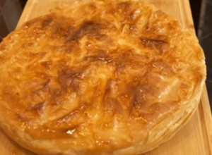 Pita gužvara kojoj niko ne može da odoli: Potrebno vam je samo nekoliko sastojaka (VIDEO)