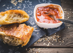 Napravite LETNJI AJVAR: Bez kuvanja i pečenja
