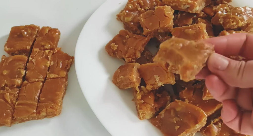 STARI RECEPT ZA UKUSNU POSLASTICU Domaće karamele s orasima fantastično idu uz kafu