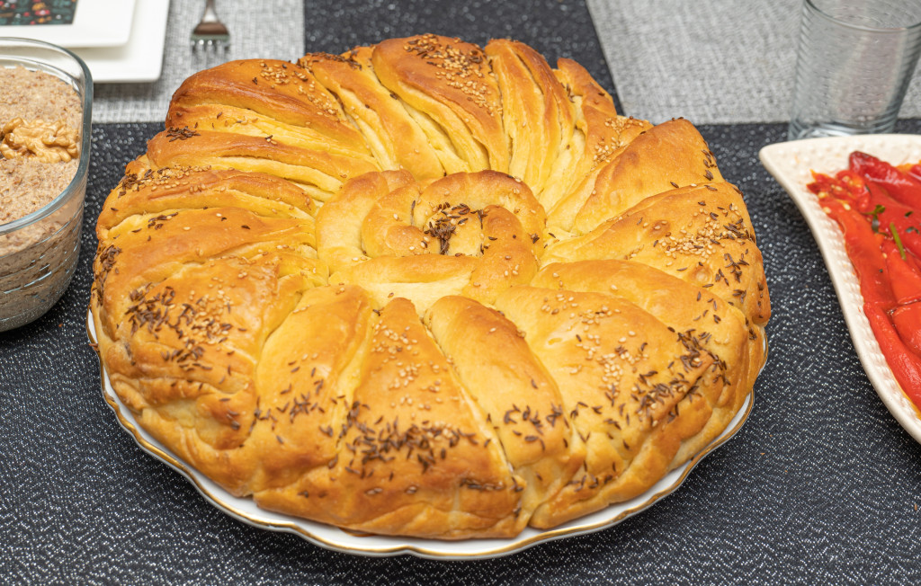 RECEPT ZA NAJBOLJI USKRŠNJI KOLAČ: Vazdušast i mekan, a svi će misliti da ste ga kupili koliko je lep