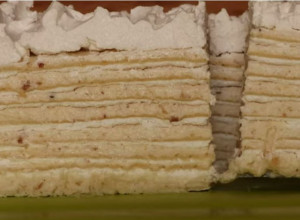 NE PEČE SE, PRAVI SE BRZO, A TOPI SE U USTIMA Torta Beli anđeo, omiljena kremasta poslastica