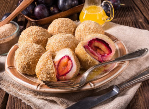 NE POSTOJI NIŠTA BOLJE OD DOMAĆIH KNEDLI SA ŠLJIVAMA Starinski recept koji će vas vratiti pravo u detinjstvo
