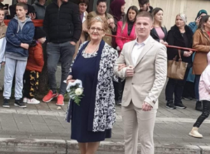 PROSLAVA MLADOSTI "Maturski ples" večeras u Boru, uz prelep defile đaka na gradskom korzou