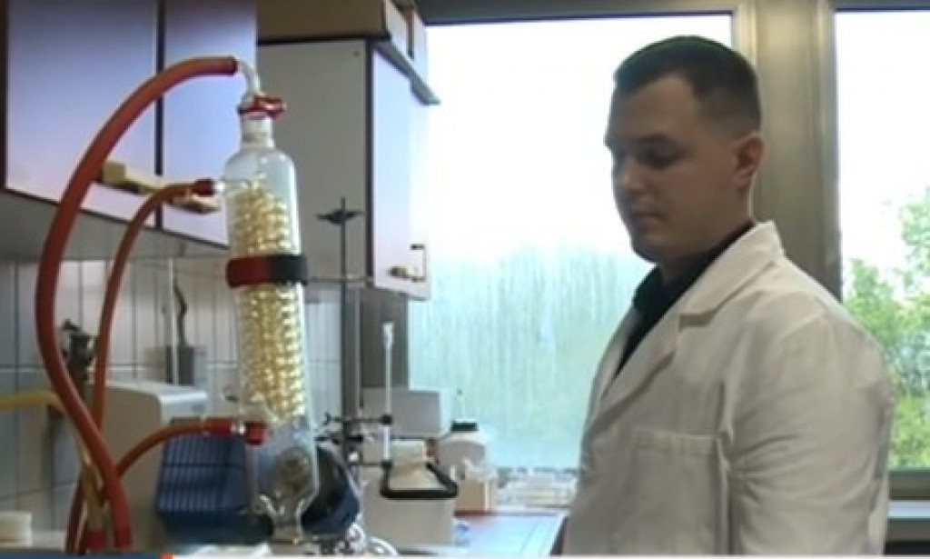 NAŠ MLADI NAUČNIK NA PRAGU EPOHALNOG OTKRIĆA Osmislio "trojanskog konja" koji bi slabio ćelije raka