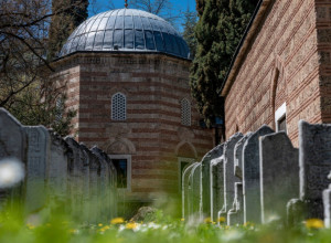 TURCI SU GA SE ZASTIDELI, A SRPKINJA MU RODILA NASLEDNIKA: Naivnost je Murata skupo koštala, a evo kako je sahranjen