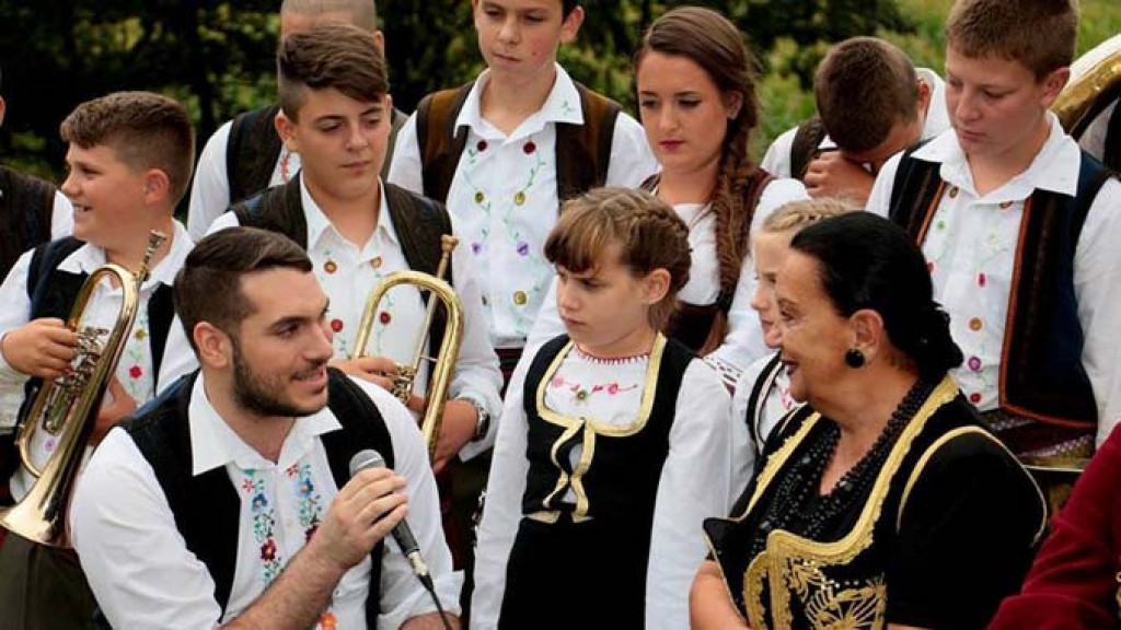ŽIVOTNA MISIJA OČUVANJE TRADICIJE Mladi Užičanin veruje da će Srbija uspeti da odbrani svoj jezik, istoriju ...