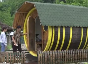 KUĆICE OD BAČVI Tradicija pinterskog zanata u aleksandrovačkom kraju