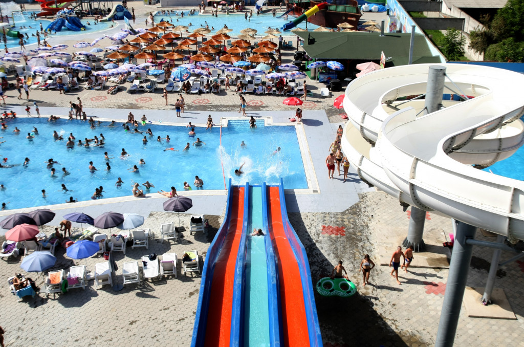 AKVA PARK KAO OPCIJA ZA VRELE DANE Evo gde se nalaze u Srbiji i kolike su cene? (FOTO)
