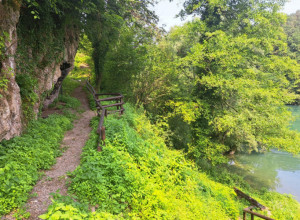 Neverovatna zelena oaza na obali Drine: Splavarska pećina čuva tajne starih meštana