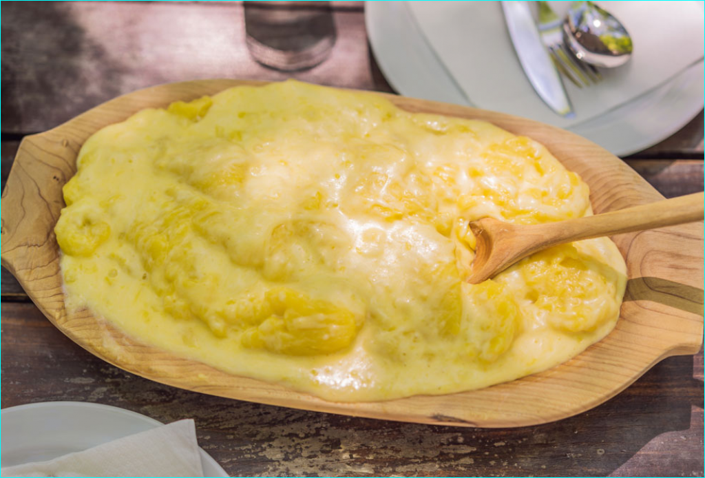 ŠUMADIJSKI Tradicionalni recept za NAJBOLJI KAČAMAK koji ćete probati!