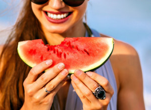 SAVETI ZLATA VREDNI Evo kako da izaberete NAJSOČNIJU LUBENICU!