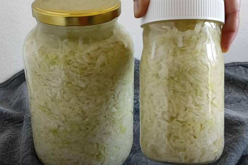 SECKANI KISELI KUPUS U TEGLI BEZ KONZERVANSA: Zaboravljena tradicionalna zimnica koju samo naši stari danas prave