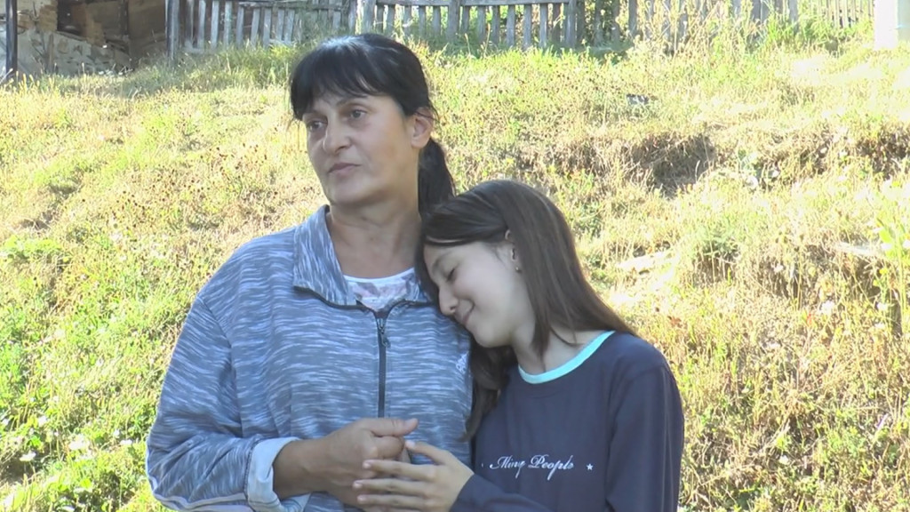 Snežana je majka heriona, njena kćerka Nevena uprkos teškim uslovima odličan je đak i devojčica za primer