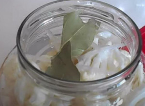 KARFIOL U TEGLI BEZ PASTERIZACIJE: Ne postoji prostiji recept - zdrava zimnica za hladne dane