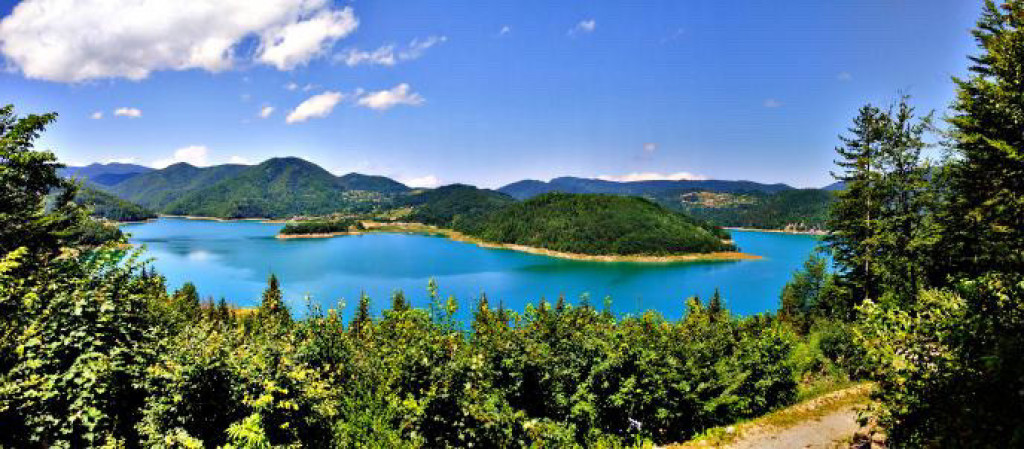 Selo u kom se ostvarilo proročanstvo Tarabića i u kom je "Drina potekla uzbrdo": Zaovine su jedno od najlepših mesta u Srbiji, njihove slike obišle čitav svet (FOTO)