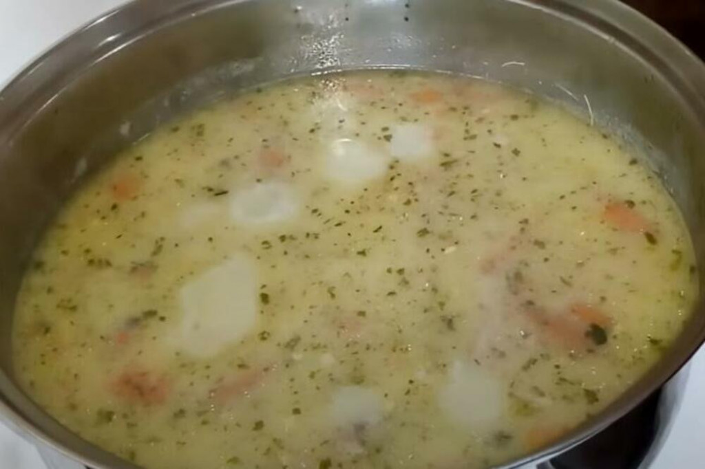 SA OVAKVOM ČORBOM NIKADA NEĆETE POGREŠITI: Puna mesa i povrća - stari recept baka