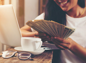 KO SVE IMA PRAVO NA POMOĆ OD 20.000 DINARA? Novac stiže 30. novembra, a evo koji datum je ključan da biste bili na spisku