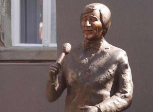 Slobodan zanat nasledio od oca i dede i od njega ne odustaje - napravili su najpoznatije spomenike u zemlji i regionu