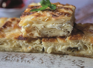 Gibanica iz bakine tepsije! Stari provereni domaći recept za najpoznatiju srpsku pitu koja se lako sprema