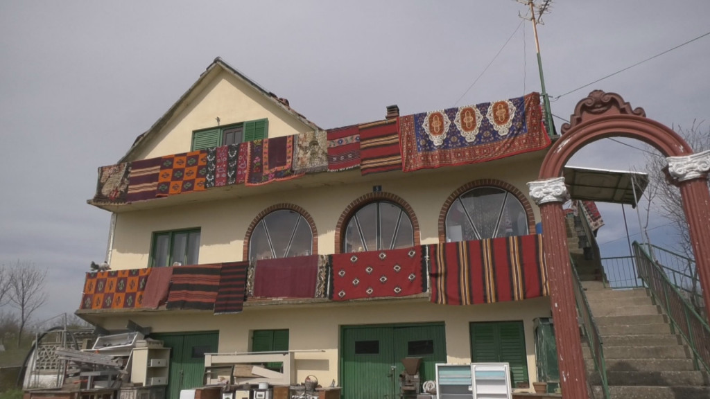 Lavovi su prevaziđeni, ovde ćilimi kuću krase: Ovo ima samo u srcu Srbije