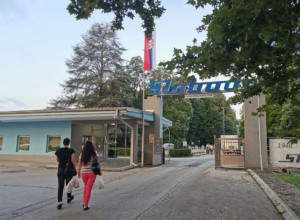 U ovoj čačanskoj firmi zaposlenima plate skočile blizu hiljadu evra