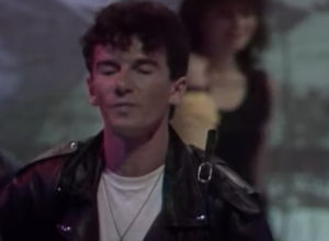 MISTERIJA HITA KOJI JE PEVALA CELA JUGOSLAVIJA Da li ste znali da se i pesmu poznate grupe nalazi tajna o jednoj Srpkinji u koju je frontmen bio ludo zaljubljen?