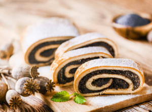 Na tacni će ostati SAMO MRVICE: Najukusnija MAKOVNJAČA spremna za 15 minuta