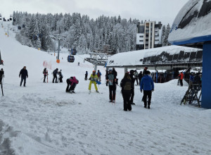Šest ljudi ruča za 100 evra, duplo jeftinije nego na Zlatiboru i Kopaoniku: Olimpijska lepotica prepuna gostiju iz Srbije