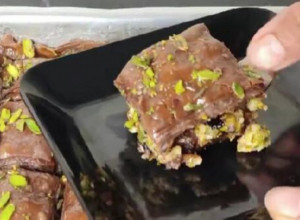 PROFESIONALNI KUVARI OTKRILI KAKO SE SPREMA ČOKOLADNA BAKLAVA: Poslastica na "šolje" - 1 trik u pripremi oni znaju